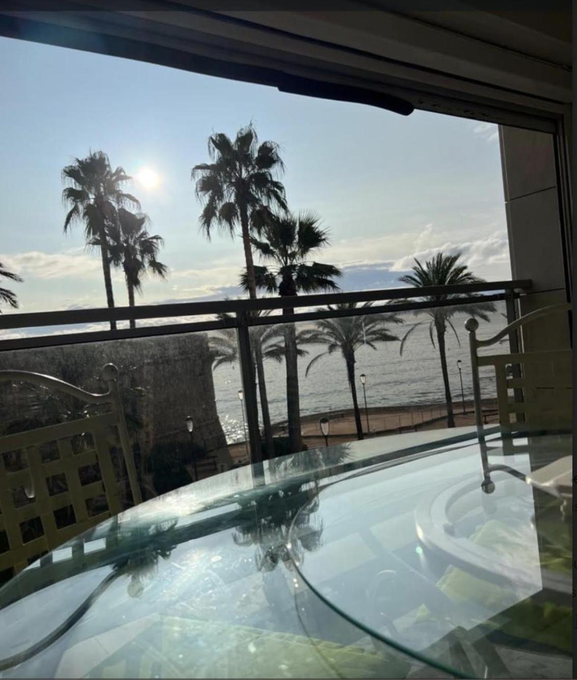 Vue Mer Et Remparts. Entre Vieille Ville Et Plages Antibes Kültér fotó