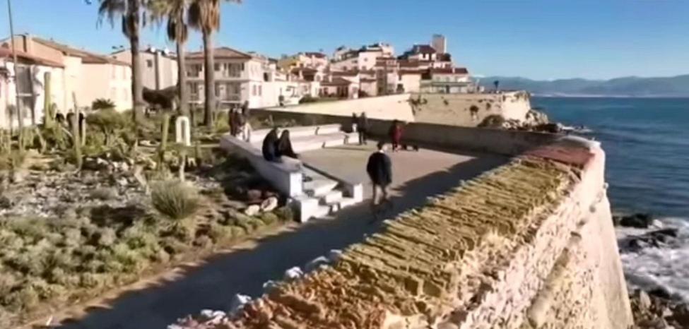 Vue Mer Et Remparts. Entre Vieille Ville Et Plages Antibes Kültér fotó